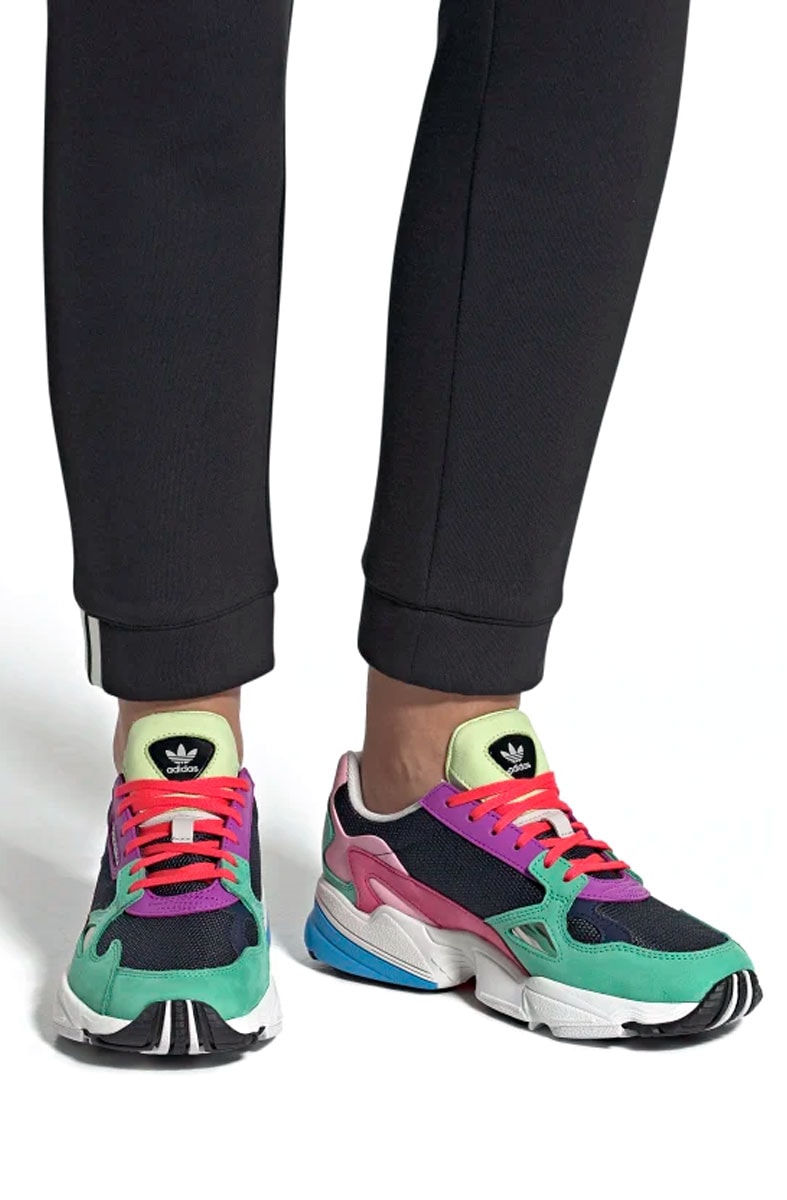 Tênis Adidas Falcon Feminino Multicolor