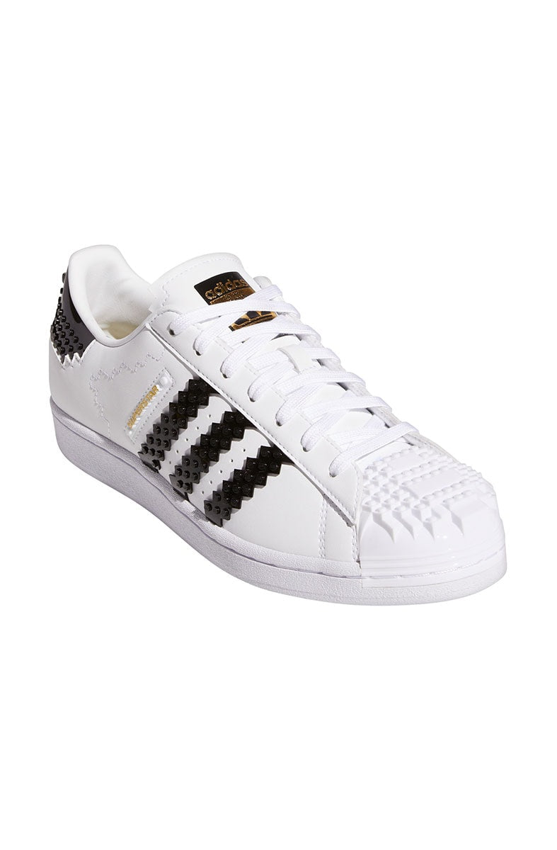 Tênis Adidas Superstar x LEGO Branco/Preto