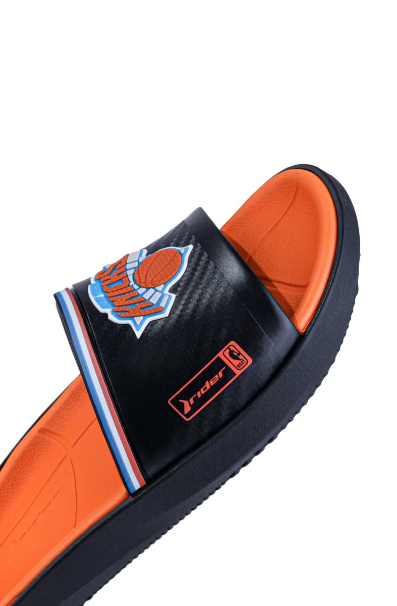 Chinelo Slide Rider Block NBA New York Knicks Preto/Laranja