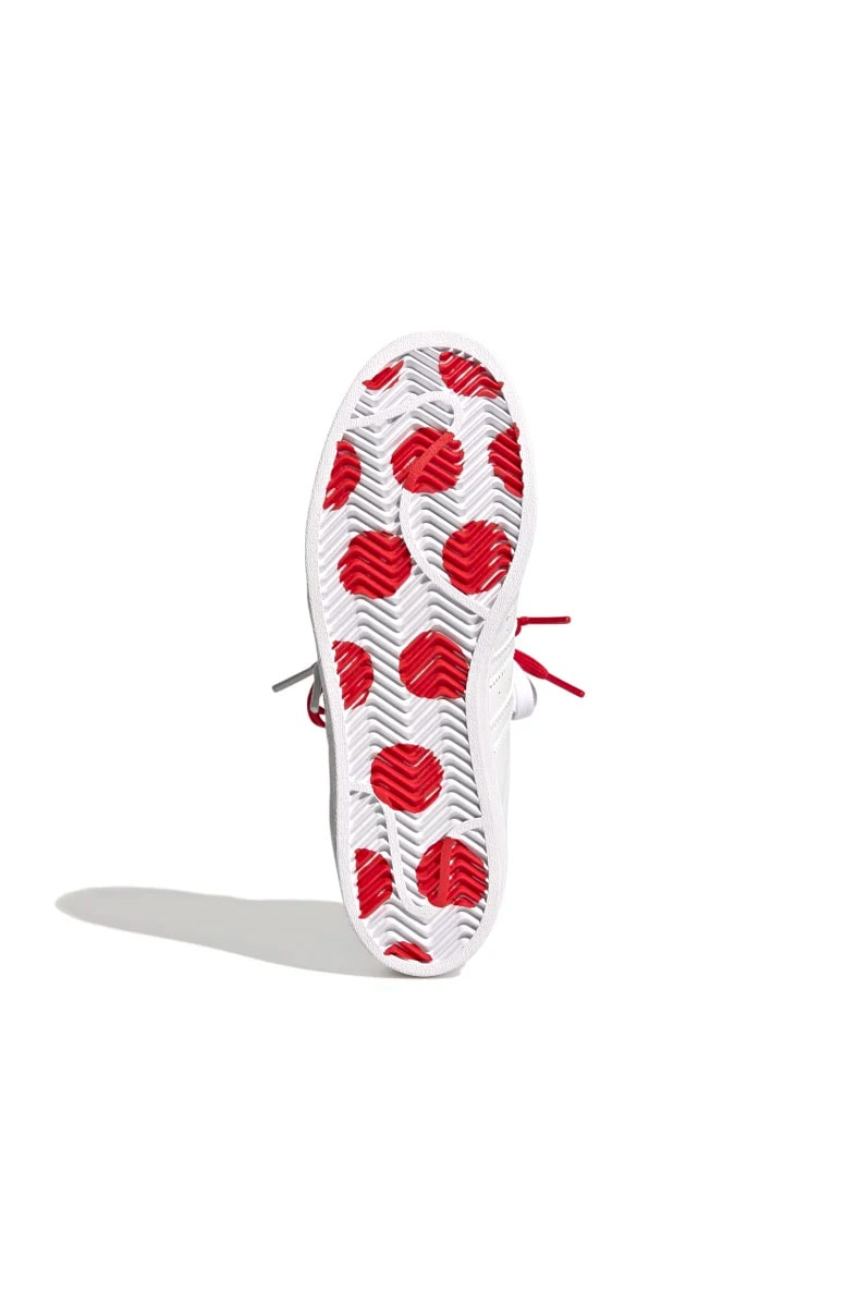 Tênis Adidas Superstar Hello Kitty Branco/Preto/Vermelho