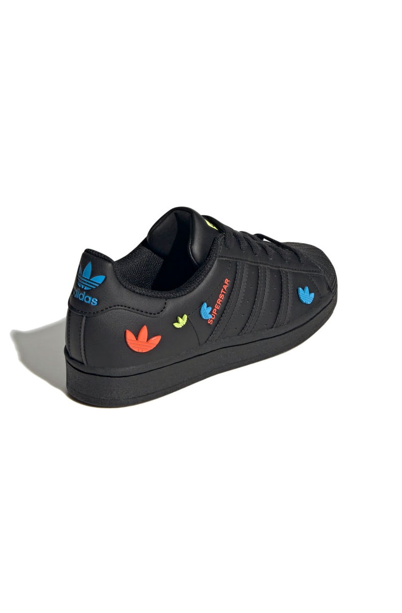 Tênis Adidas Superstar Preto/Color