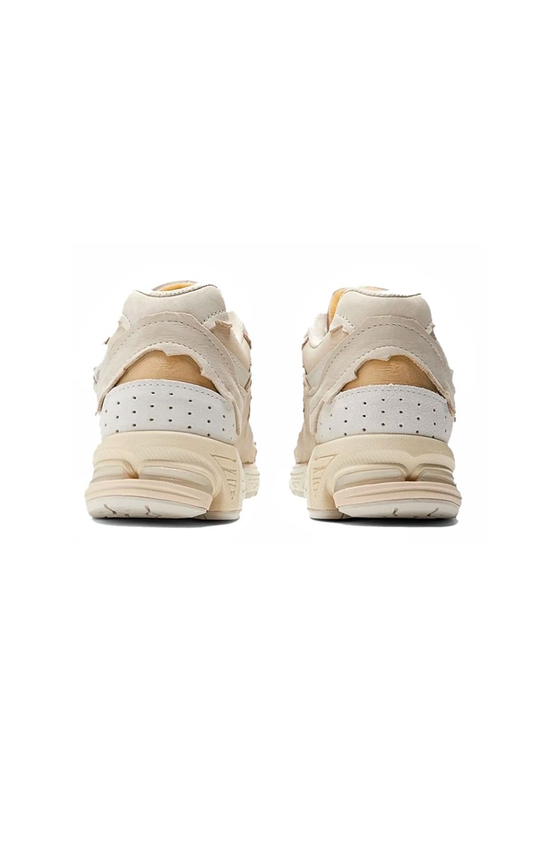 Tênis New Balance M2002R Protection Pack Masculino Sandstone / Turtledove / Gold Metallic M2002RDQ