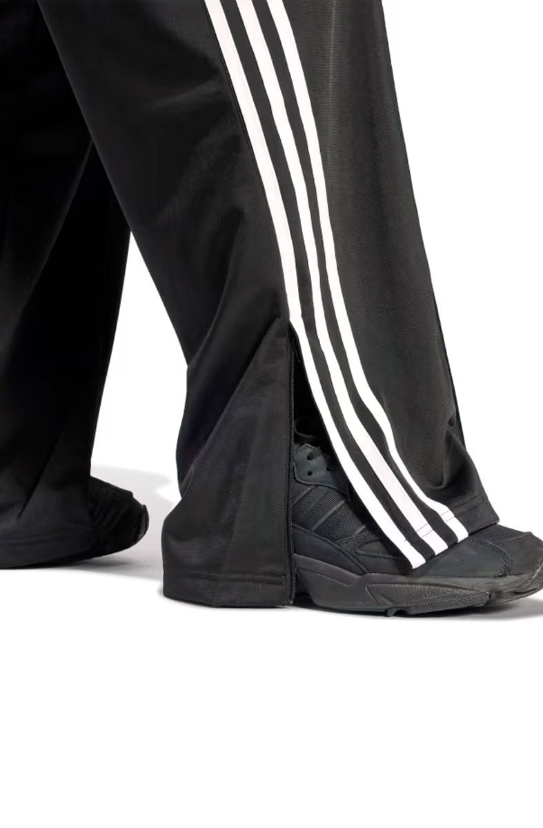 Calça Adidas Firebird Loose Track Preto/Branco