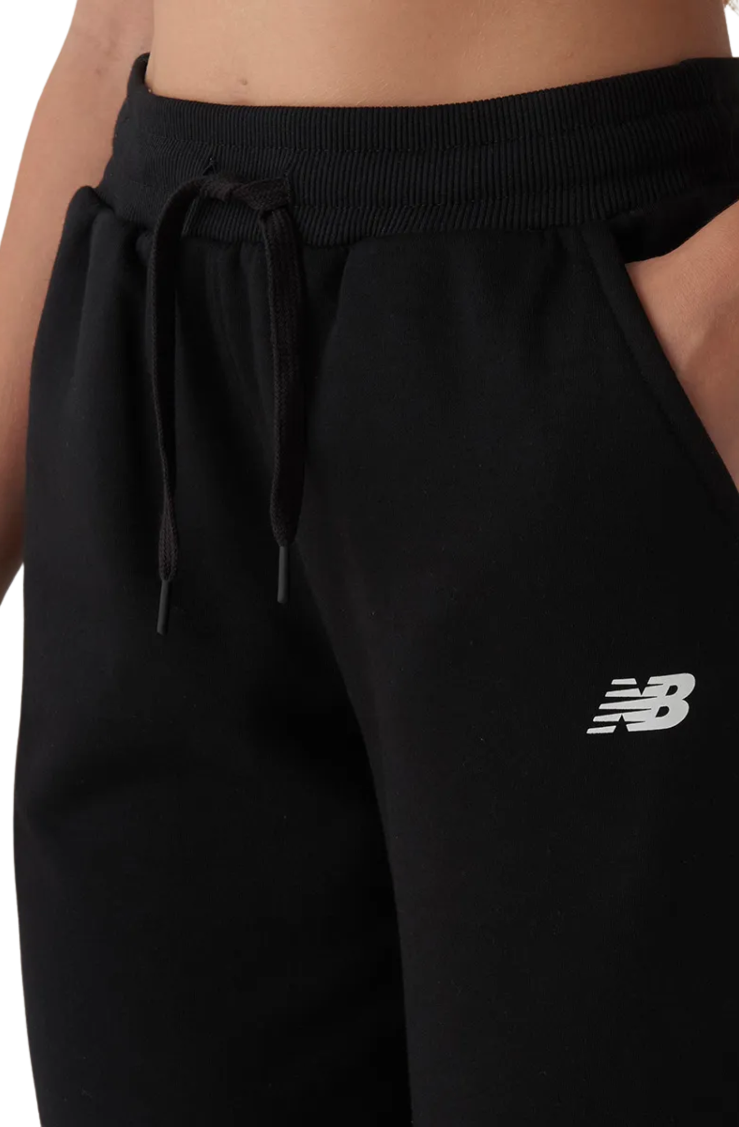 Calça New Balance Felpa Essentials Feminino Preto