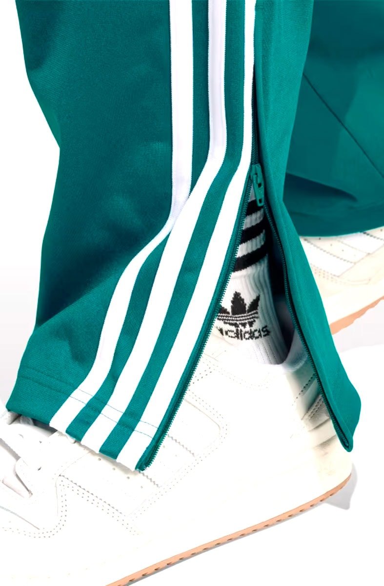 Calça Adidas Adicolor Classics Firebird Verde/Branca - NewSkull