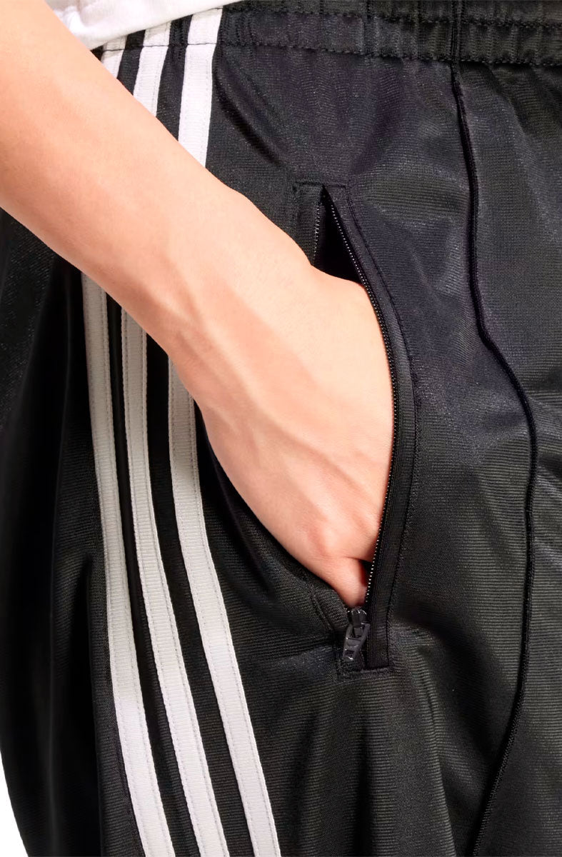 Calça Adidas Folgada Adicolor Firebird Classics Preto/Branco - NewSkull