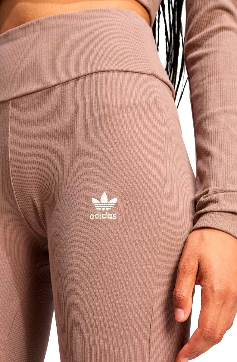 Calça Adidas Legging Flare Essentials Marrom/Branco - NewSkull