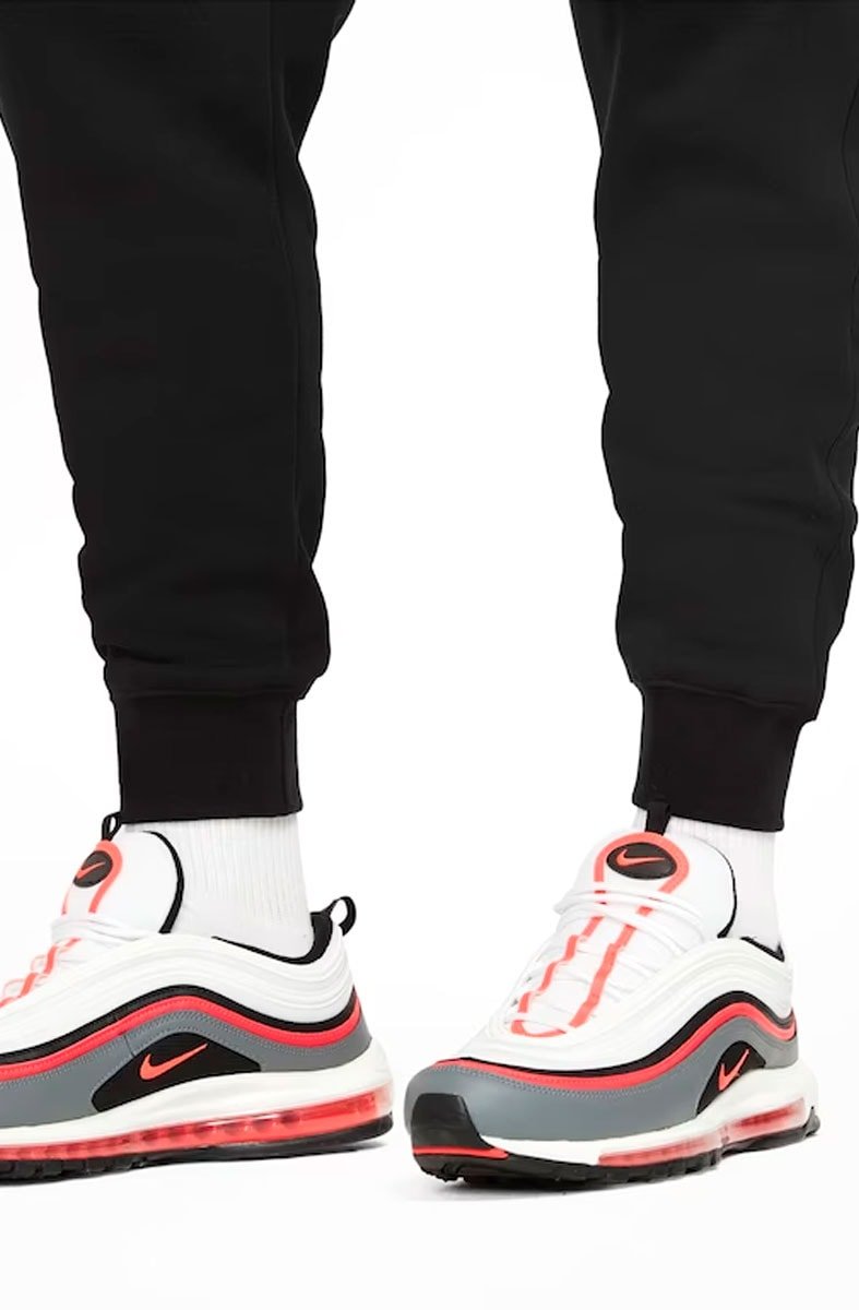 Calça Nike Sportswear Club Fleece Masculina Preto/Branco - NewSkull