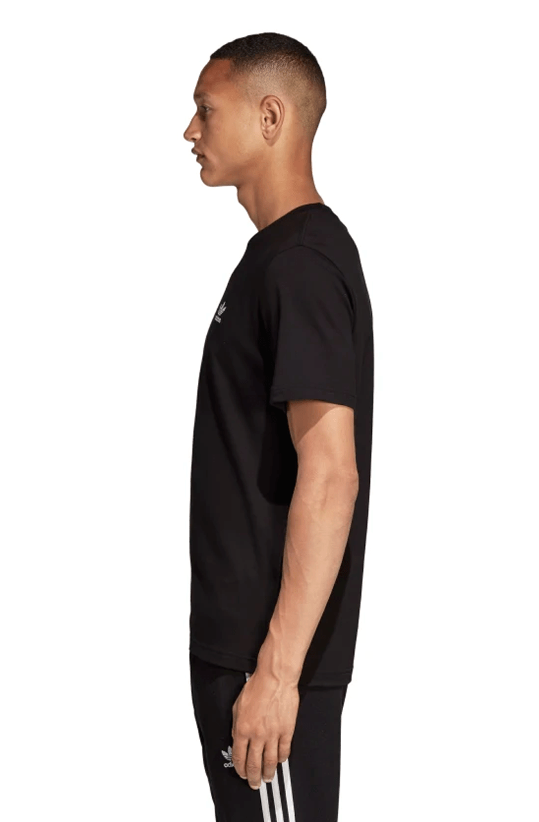 CAMISETA ADIDAS ESSENTIAL PRETO - NewSkull