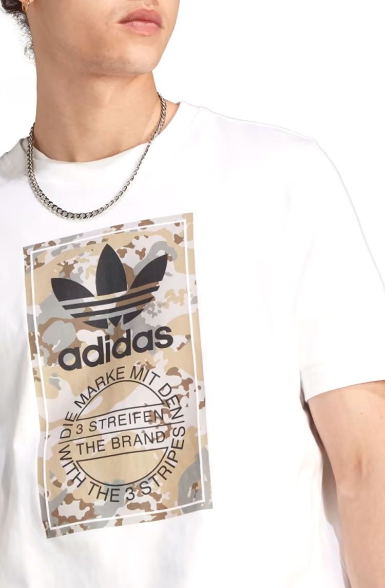 Camiseta Adidas Graphics Camo Tongue Label Branco - NewSkull