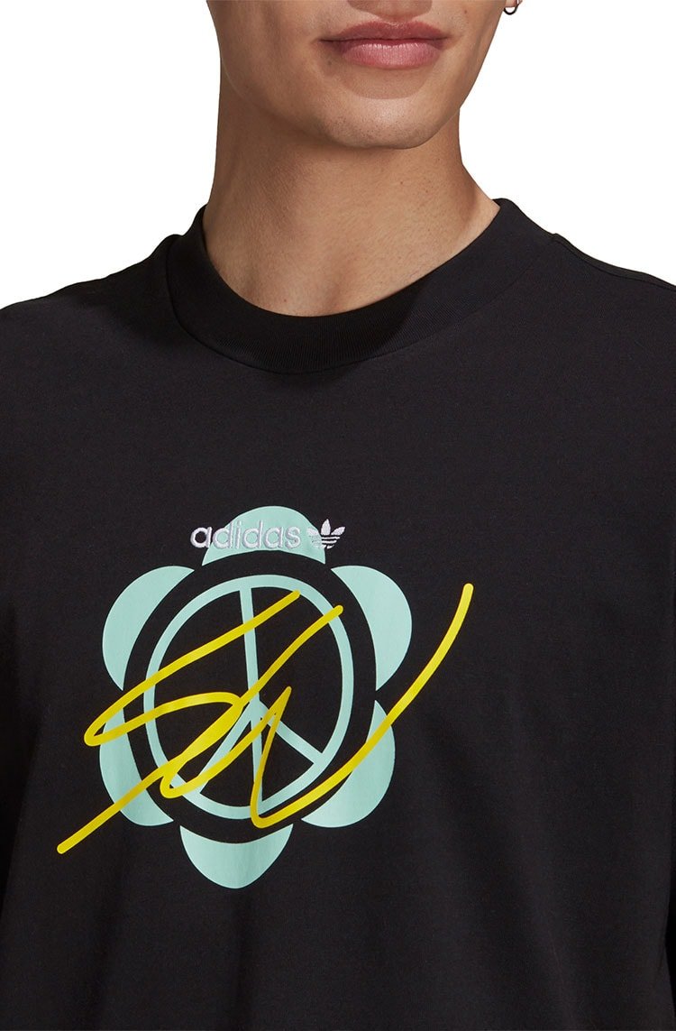 Camiseta Adidas Superturf Adventure x Sean Wotherspoon Preta/Amarela - NewSkull