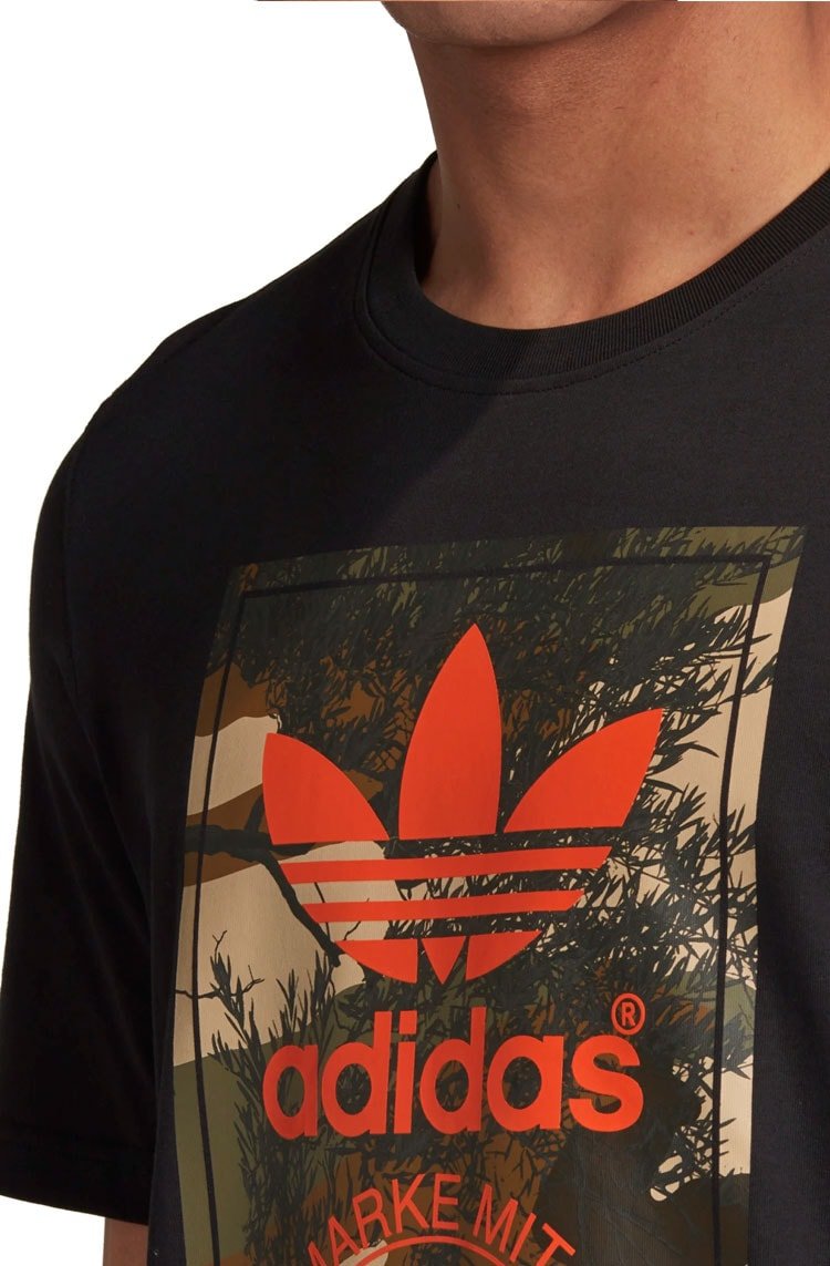 Camiseta Adidas Tongue Camo Preta/Camuflada - NewSkull