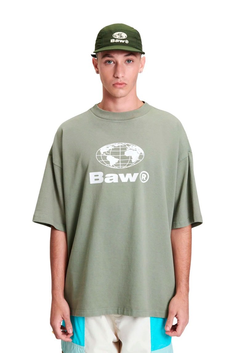Camiseta Baw New Over World Verde Militar - NewSkull