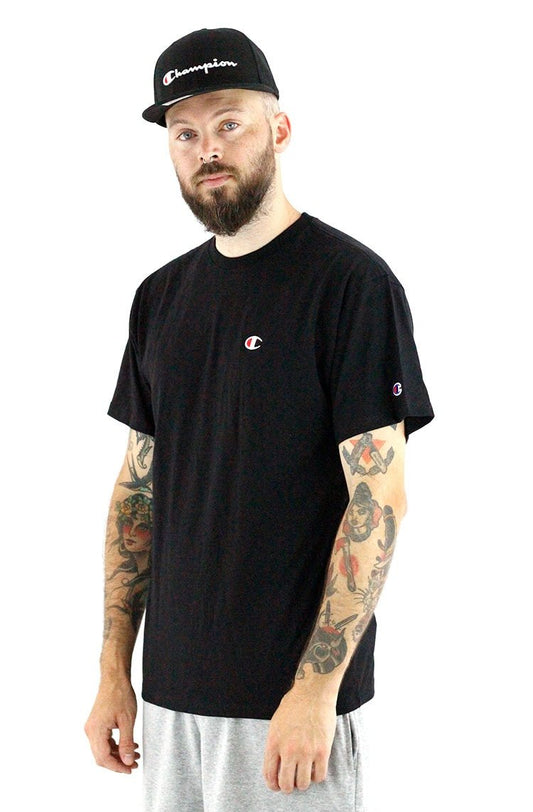 Camiseta Champion Logo Bordado C Pequeno Preta - NewSkull