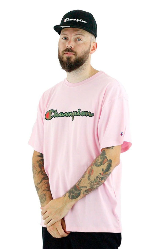 Camiseta Champion Logo Felt Script Rosa/Camo - NewSkull