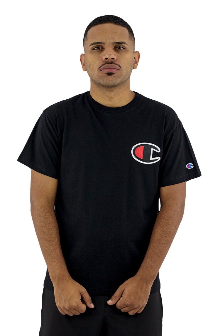 Camiseta Champion Logo Patch C Preta - NewSkull