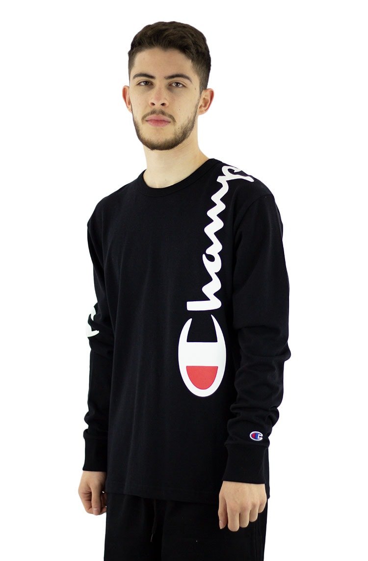 Camiseta Champion Manga Longa Malha Grossa Shoulder Script Logo Ink Preta/Branca - NewSkull
