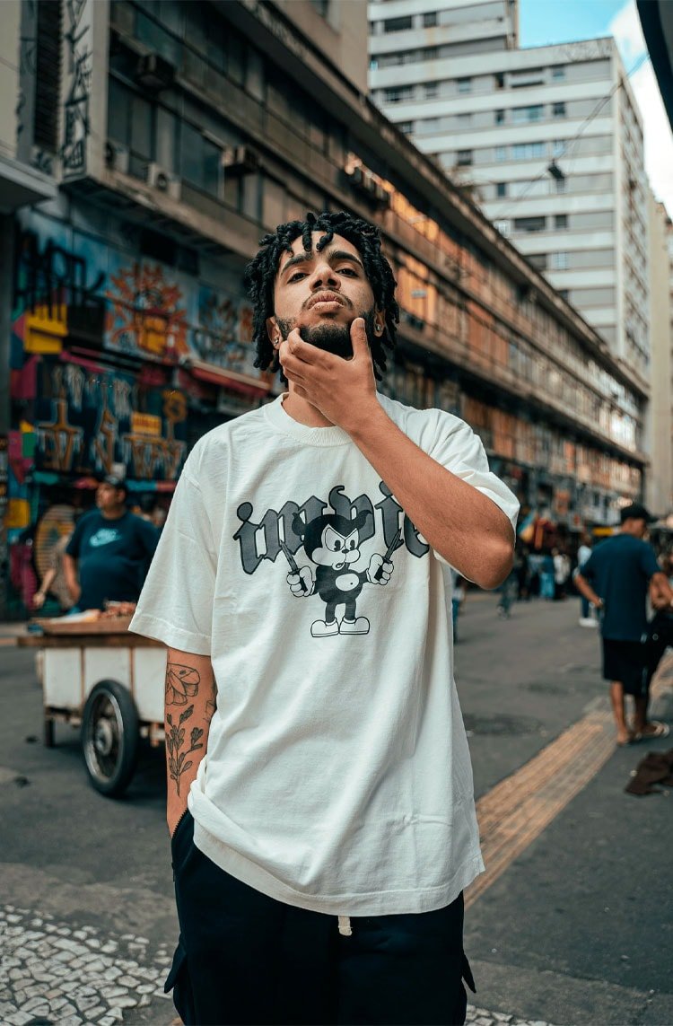 Camiseta Impie Cartoon Off White - NewSkull