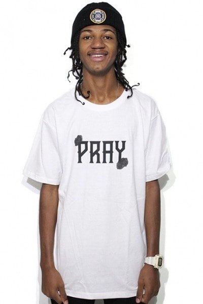 Camiseta Impie Clothing Pray Branca - NewSkull