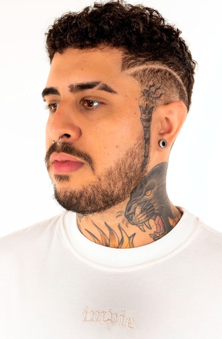 Camiseta Impie Embroidered Logo Off White - NewSkull