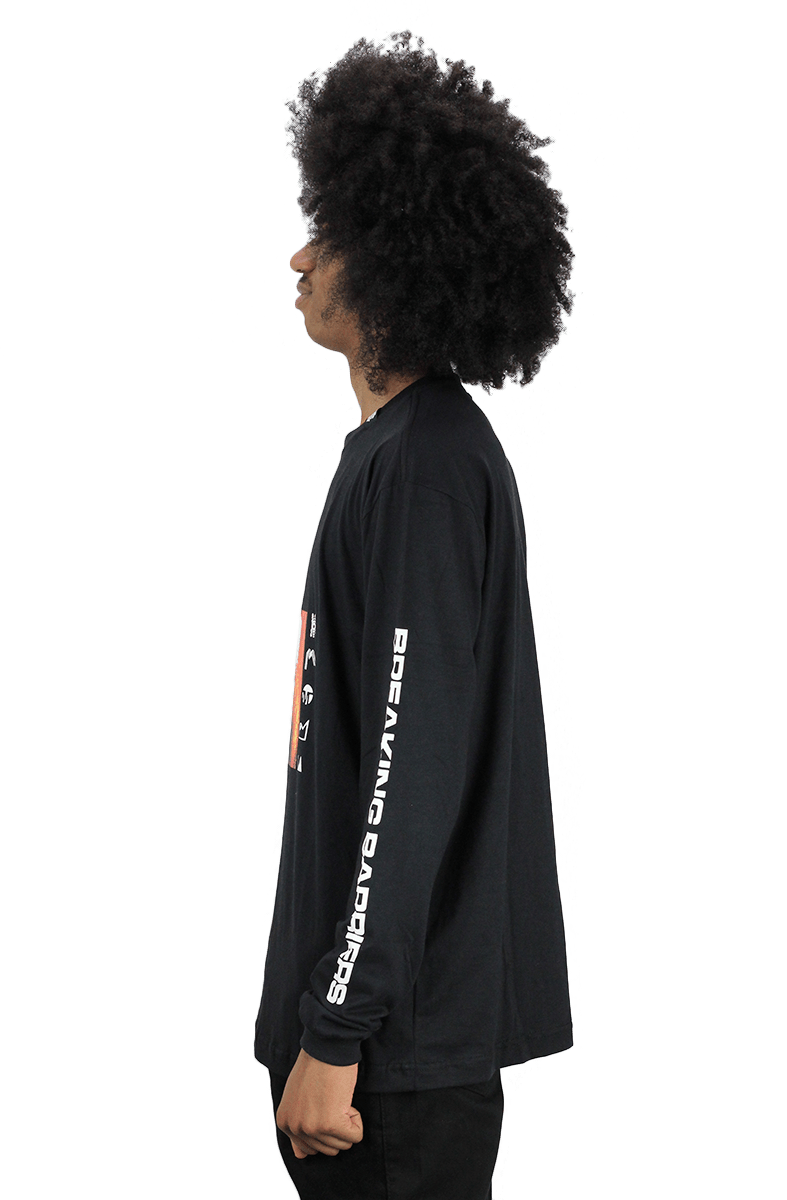 Camiseta Mess Near Future Manga Longa Preta - NewSkull