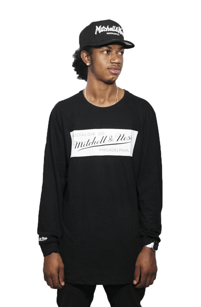 Camiseta Mitchell e Ness Box Logo Manga Longa Preto - NewSkull