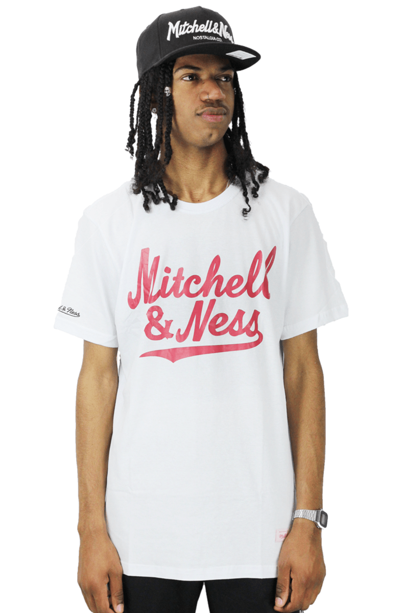 Camiseta Mitchell e Ness Branded Logo Branca - NewSkull