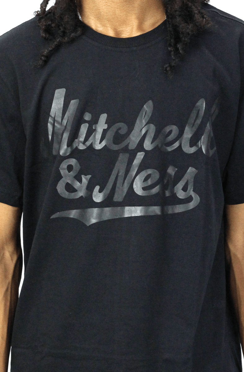 Camiseta Mitchell e Ness Branded Logo Preta - NewSkull