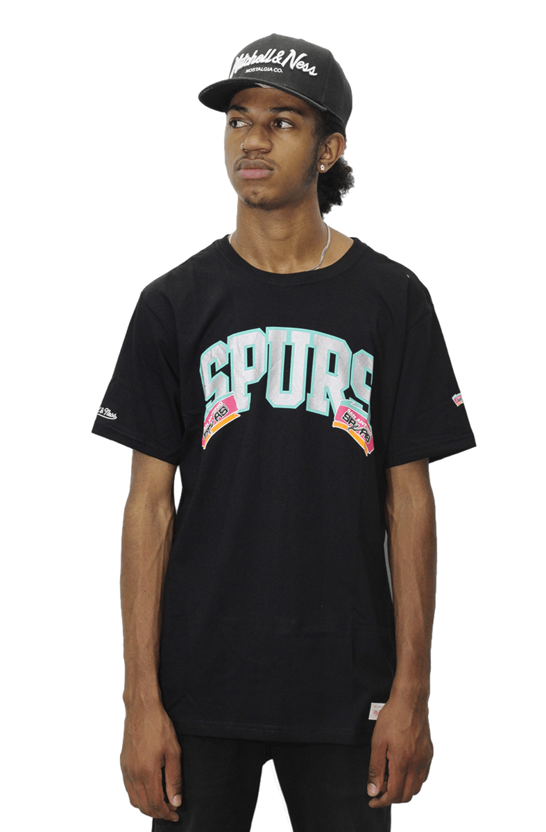 Camiseta Mitchell e Ness San Antonio Spurs Arch Preto - NewSkull