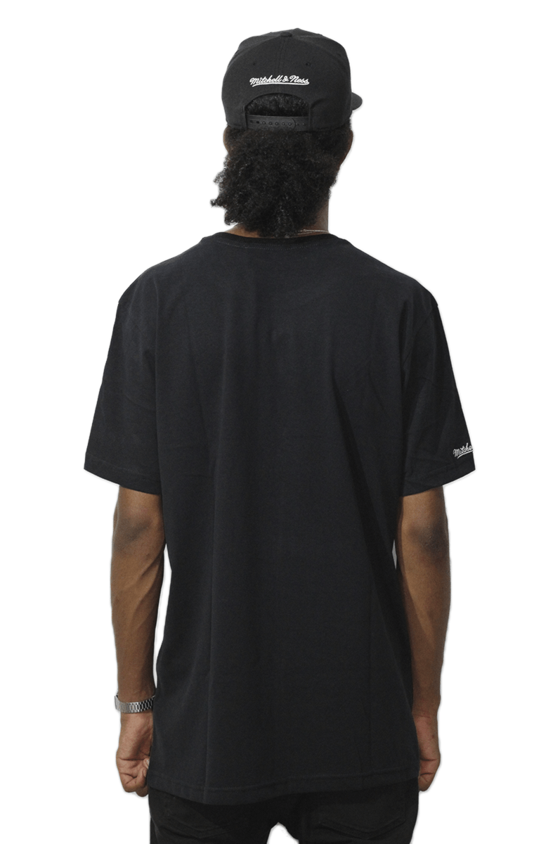 Camiseta Mitchell e Ness Sweep Diagonal Preto - NewSkull