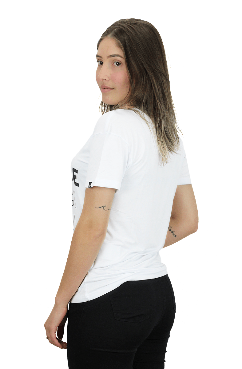 CAMISETA NEW BALANCE FEMININA ESSENTIALS TC CLASSICS BRANCA - NewSkull