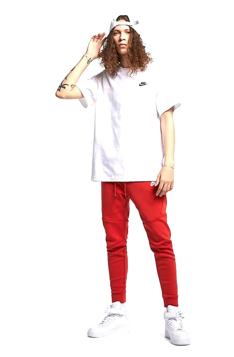 Camiseta Nike Sportswear Club Branco/Preto - NewSkull