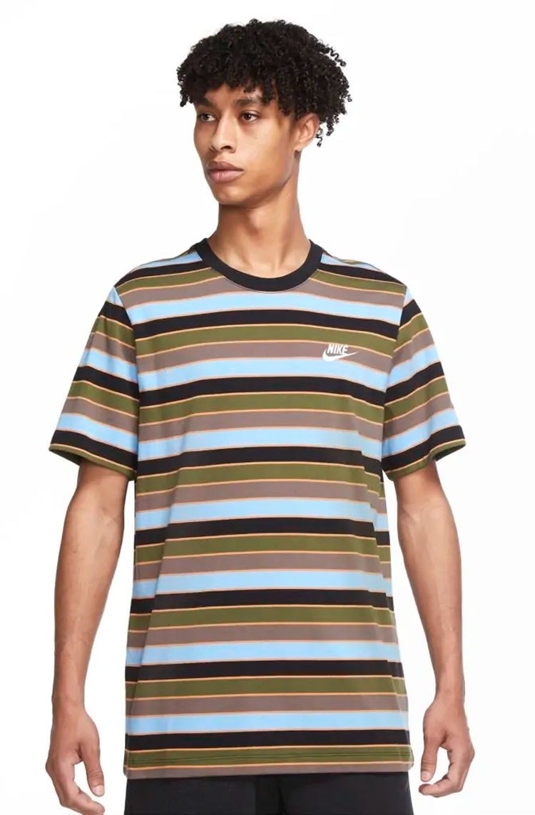 Camiseta Nike Sportswear Club Preto/Azul - NewSkull