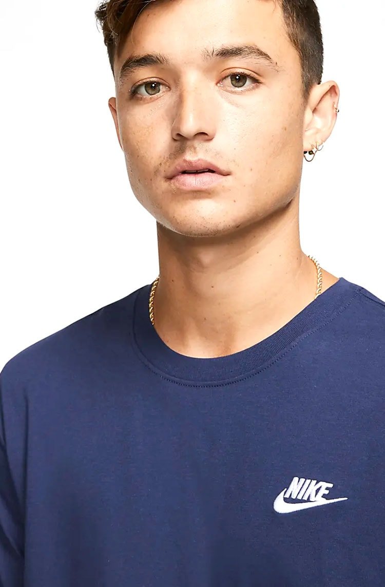 Camiseta Nike Sportswear Clube Azul/Branco - NewSkull