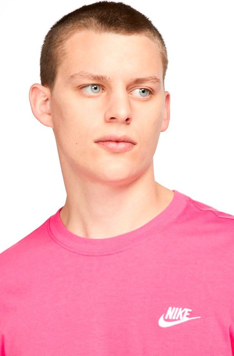 Camiseta Nike Sportswear Clube Rosa - NewSkull