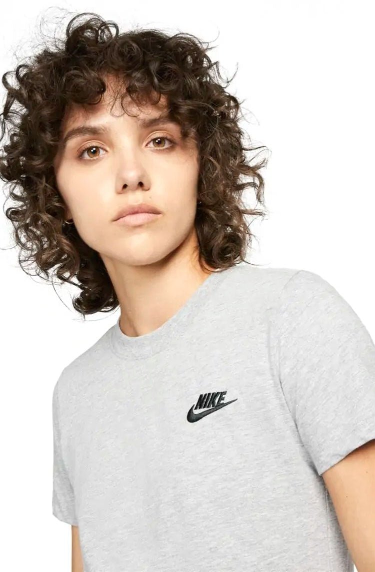 Camiseta Nike Sportswear Feminina Cinza/Preto - NewSkull