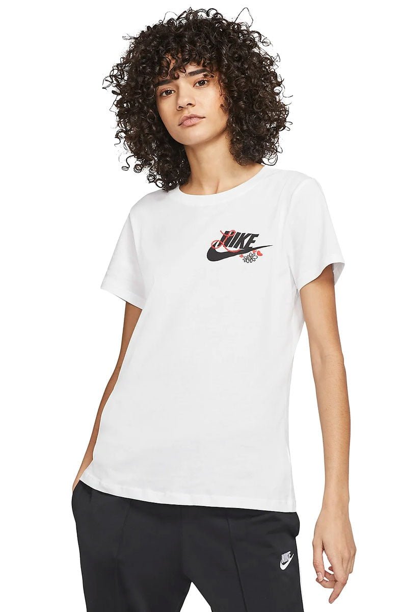 Camiseta NIKE Sportswear Novel Feminina Branca - NewSkull
