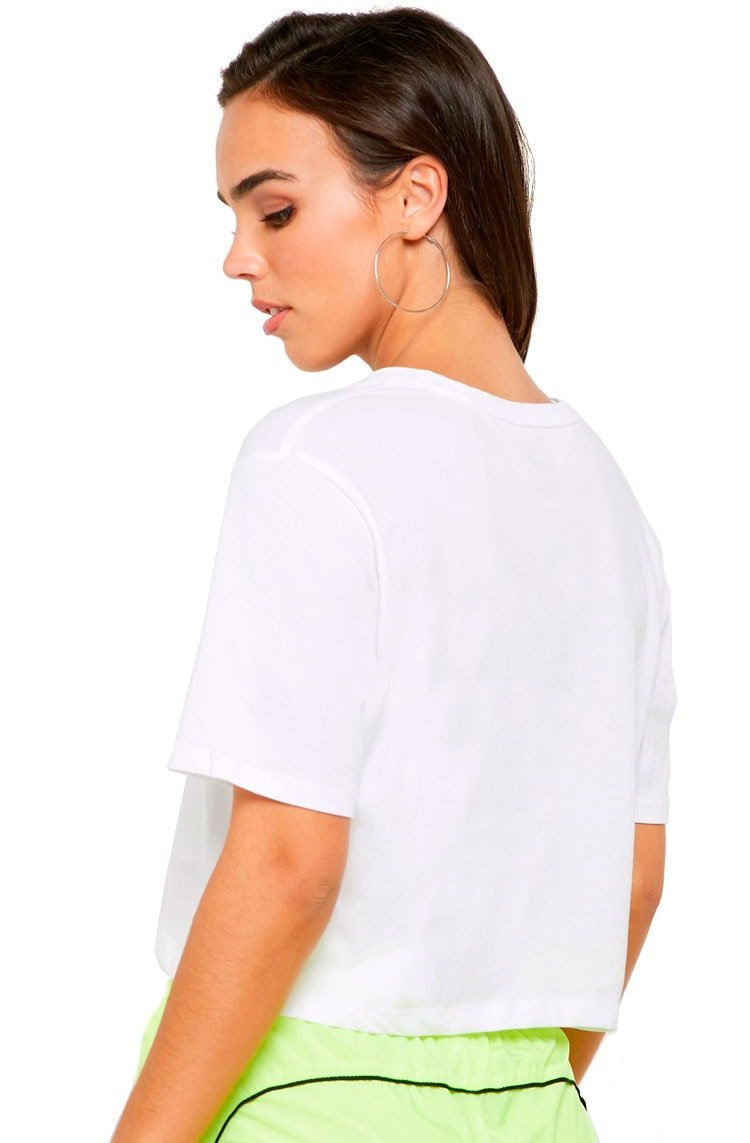Camiseta Puma Essentials Cropped Feminina Branca - NewSkull