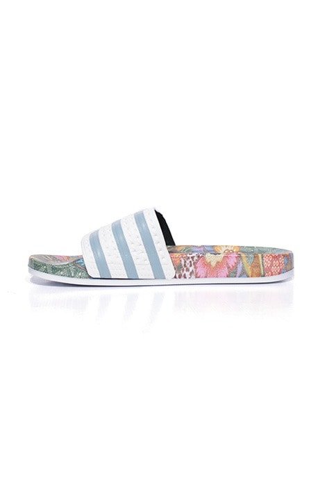 Chinelo Adidas x Farm Adilette W Feminino Branco - NewSkull