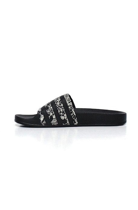 Chinelo Adidas x Farm Adilette W Preto - NewSkull
