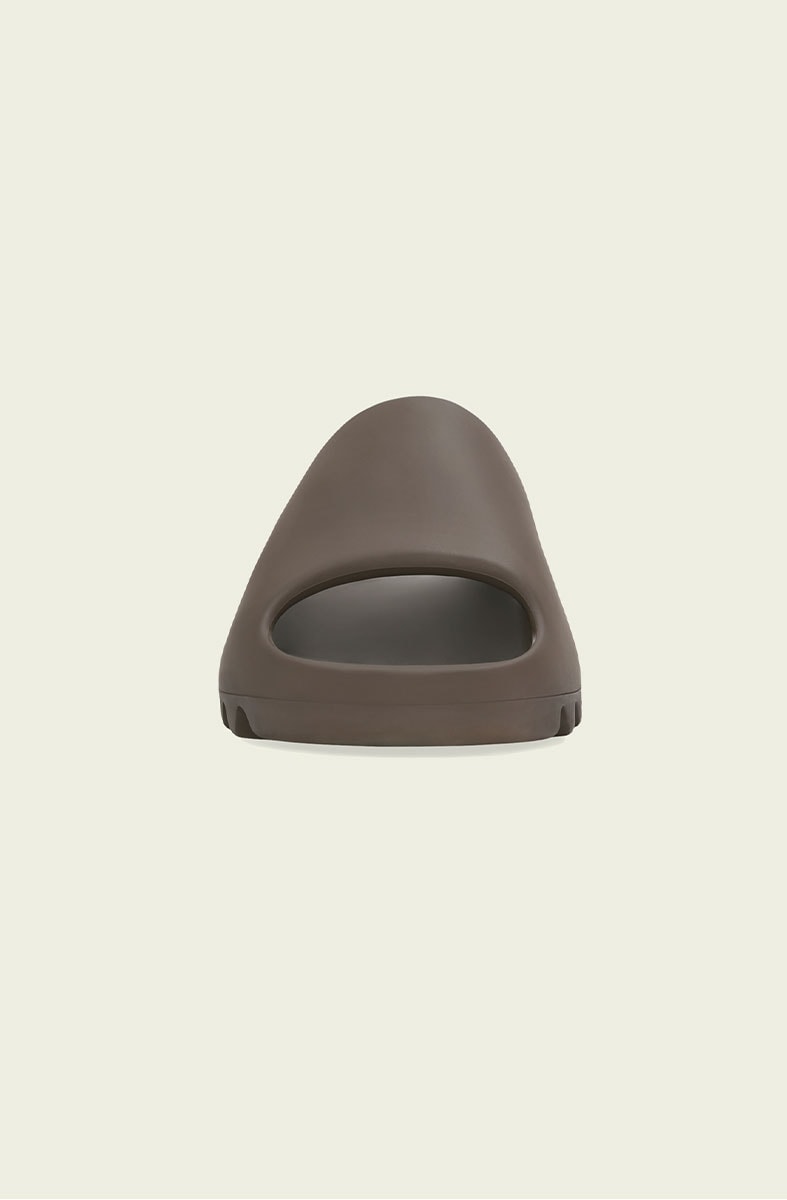 Chinelo Adidas Yeezy Slide Soot - NewSkull