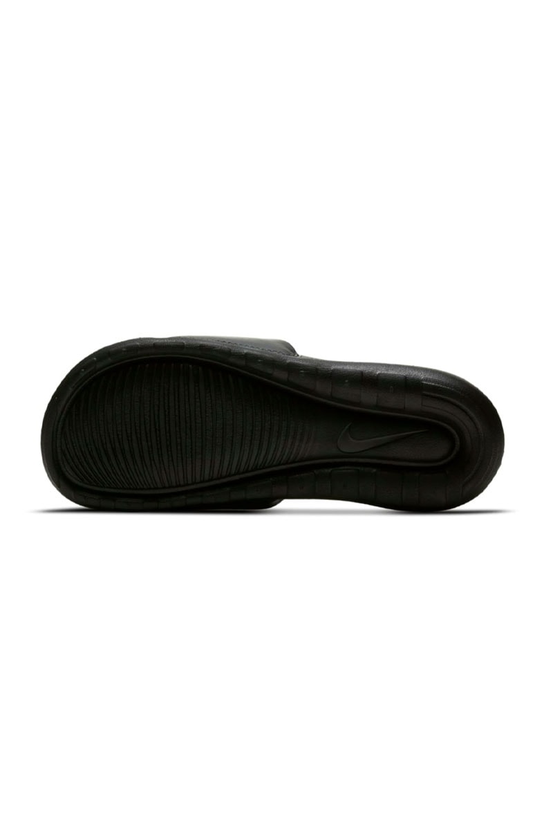 Chinelo Nike Victori One Feminino Preto/Branco - NewSkull