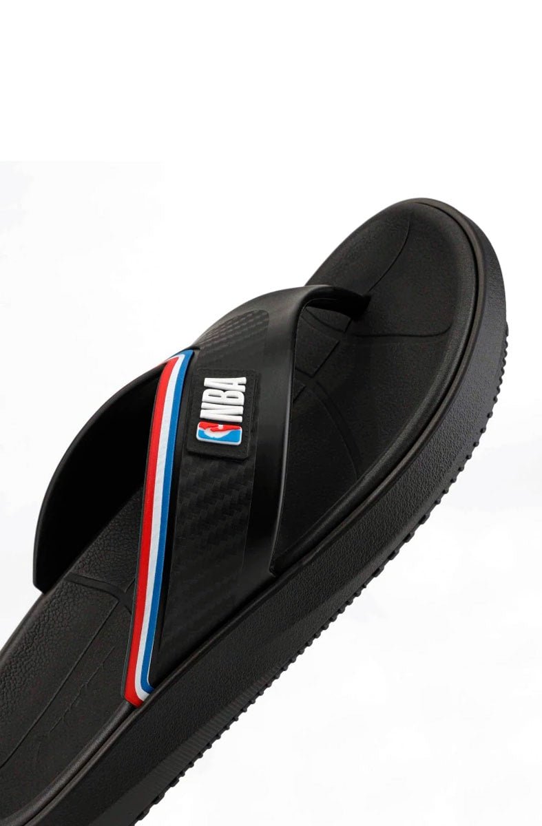 Chinelo Rider Dedo Block NBA Preto/Azul/Vermelho - NewSkull