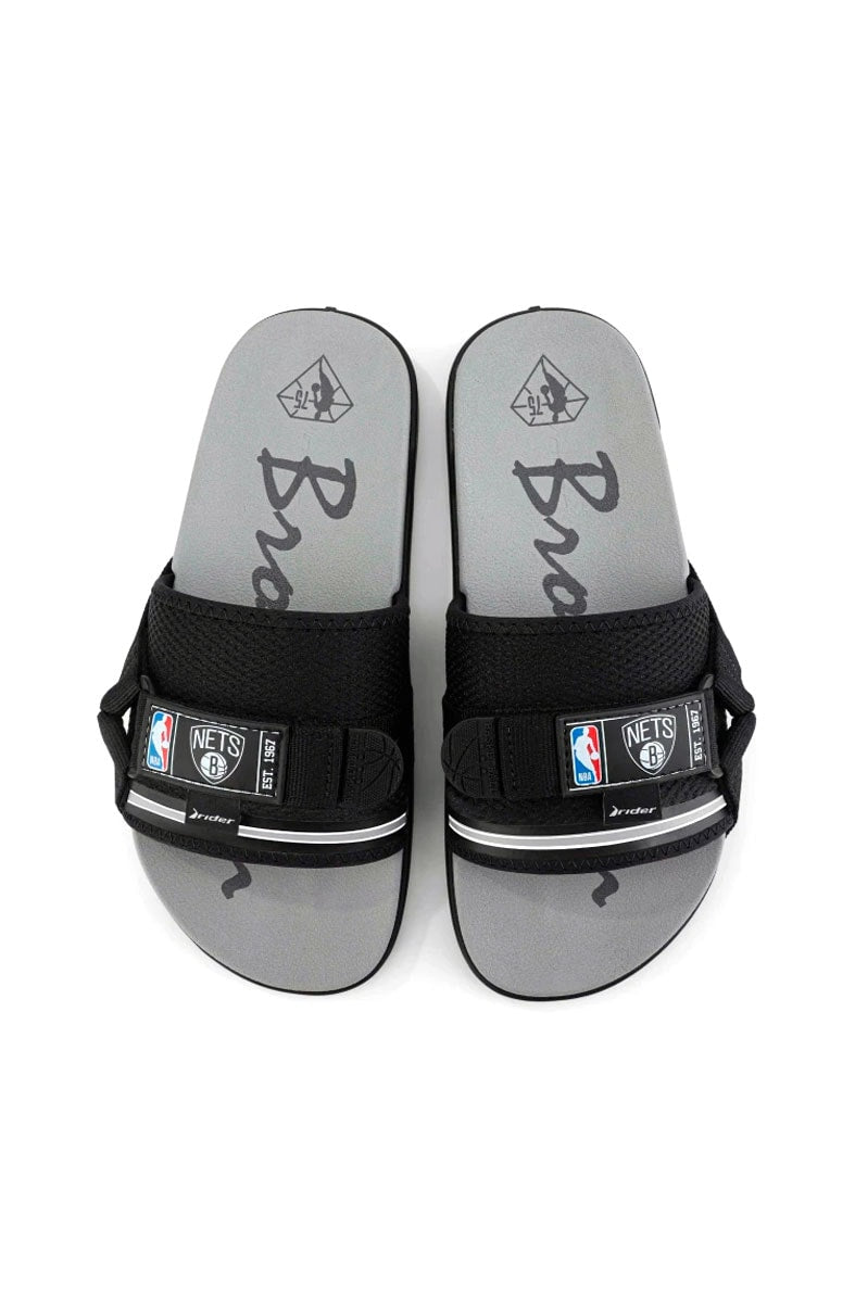 Chinelo Rider Slide NX NBA Brooklin Nets Preto/Cinza - NewSkull