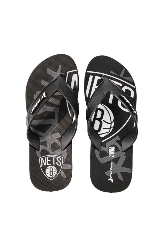 Chinelo Rider Street Bold NBA Brooklyn Nets Preto/Branco - NewSkull