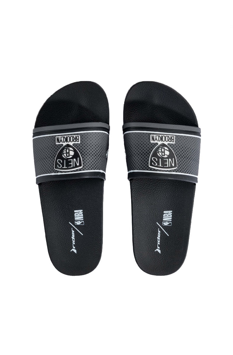 Chinelo Slide Rider Full 86 NBA Brooklyn Nets Preto/Cinza - NewSkull