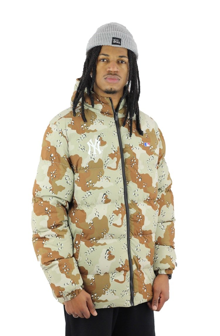 Jaqueta New Era Estofada Puffer New York Yankees Desert Camo - NewSkull