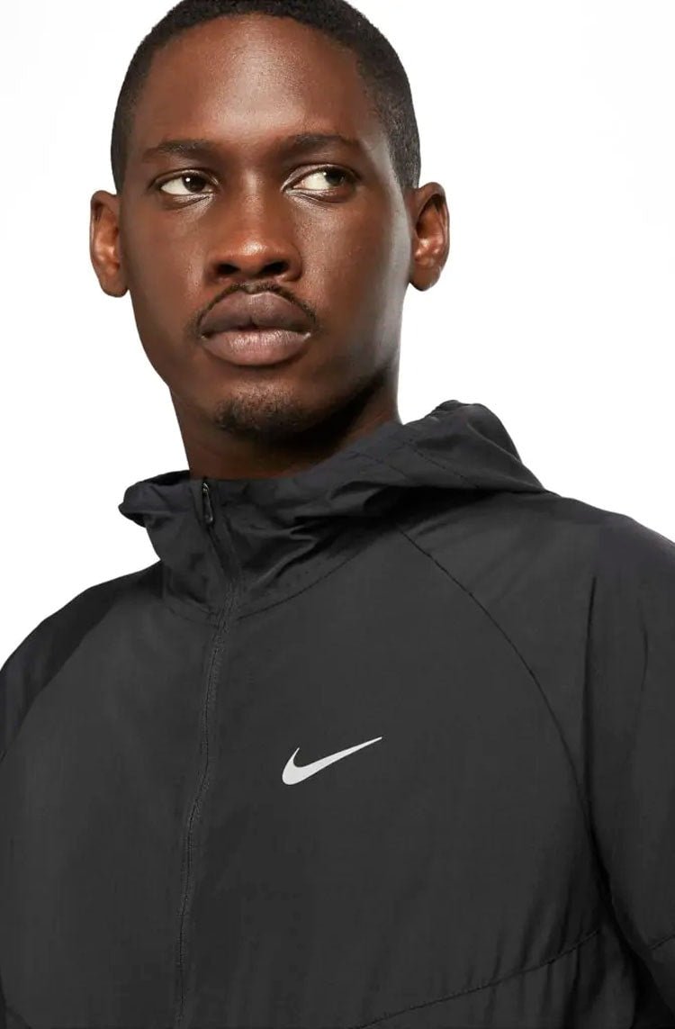 Jaqueta Nike Corta Vento Repel Miler Preto/Branco - NewSkull