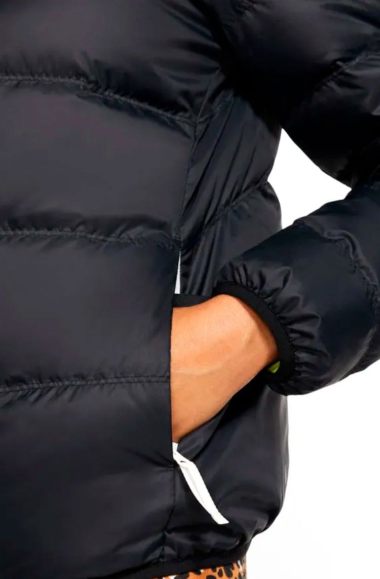 Jaqueta Nike Dupla Face Sportswear Windrunner Down - Fill Feminina Preto/Branco - NewSkull