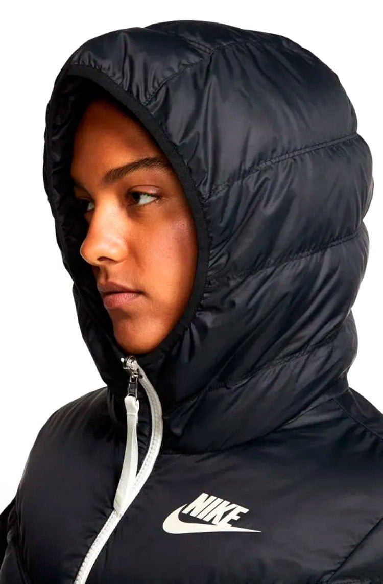 Jaqueta Nike Dupla Face Sportswear Windrunner Down - Fill Feminina Preto/Branco - NewSkull
